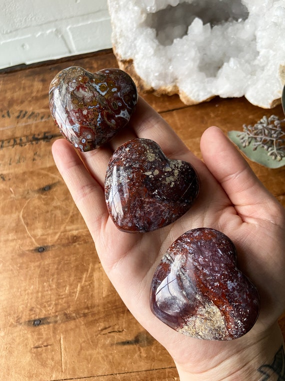 画材 Plum Jasper Genuine Plum Blossom Jasper Heart - Red Crystal Pocket Stone (50mm) - Etsy