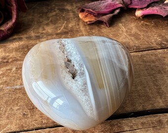 Natural Agate Druzy Heart - Polished Crystal Puffy Heart - Banded Agate - Healing Crystals Gift - Crystal Quartz Heart