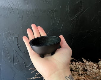 Piccolo calderone per incenso in ghisa nera – Decorazione da strega, altare, strumenti rituali, porta incenso, bruciatore di incenso