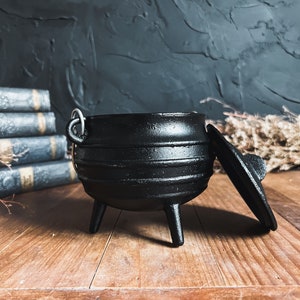 Black Cauldron - Ribbed Cast Iron Cauldron - Witchy Decor - Incense Holder - Altar - Black Bowl - Ritual Tools - Sacred Space