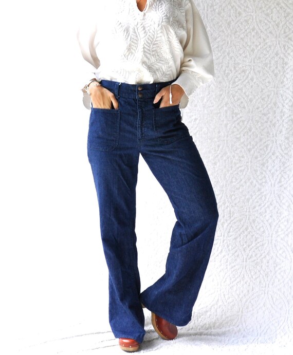 vintage high rise levi jeans