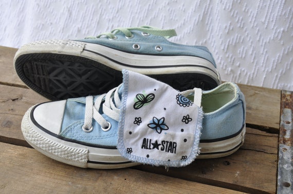 converse low tops size 6