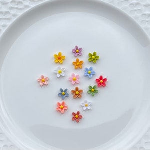 Micro Mini Flowers Flat Back Cabochon, 8mm Tiny Daisy Blooms flower, Miniature Fairy for Fairy Garden craft supplies, miniature flower craft