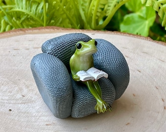 Miniature Frog on Chair Reading Book, Fairy Garden Accessories, Fairy Furniture, Cake Topper, miniature toad, miniature sofa