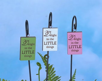 Fairy Garden Sign, miniatures, fairy garden accessories, choice of three colors, vertical garden