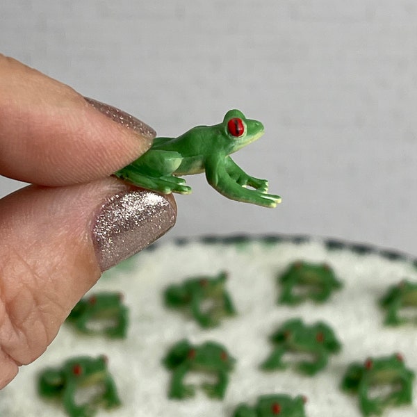 Tiny Green Tree Frog, Miniature figurine, Terrarium Supply, Craft Project mini, Diorama Small Tiny Frog, Dollhouse Fairy Garden jungle mini