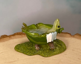 Miniature Frog in Bathtub, mini frog taking a bath, fairy garden accessories, terrarium supply, frog lover gift, tub bathing figurine figure