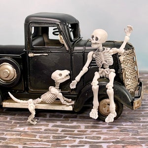 Miniature Skeleton Dog Posable, Posable Skeleton, Halloween Miniatures, Cake Topper, Dollhouse Miniatures, Halloween Minis Tiered Tray minis