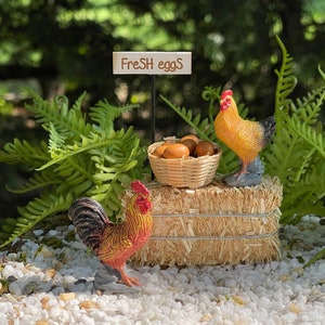 Miniature Chicken Rooster, Egg Basket, Real Straw Hay Bale, Fairy Garden Accessories, Basket of Egg, diorama, Hen for Dollhouse Minis