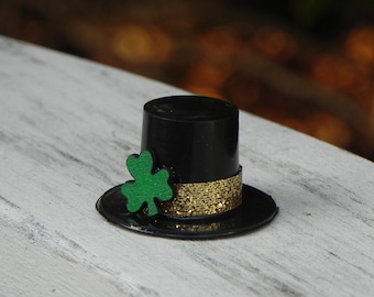 Fairy Garden Miniature St. Patrick&#39;s Day Top Hat, handcrafted leprechaun miniature top hat, shamrock, fairy garden accessory, black top hat