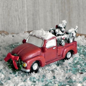 Christmas Miniatures Truck, fairy garden accessories, small retro winter mini terrarium accessory diorama tiered tray decoration tree wreath