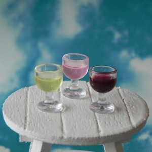 Miniature Wine Glass, red wine, white wine, rose wine, dollhouse miniatures, plastic glasses, fairy garden accessories