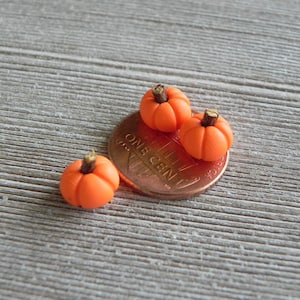 Miniature Pumpkin micro mini pumpkins, Tiny polymer clay pumpkins, Halloween miniatures, SET OF 3, choice of orange, white, beige