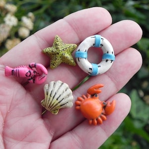 Beach Miniatures, set of 5, fairy garden accessories, Beach Diorama accessory, miniature starfish, miniature crab, miniature life preserver