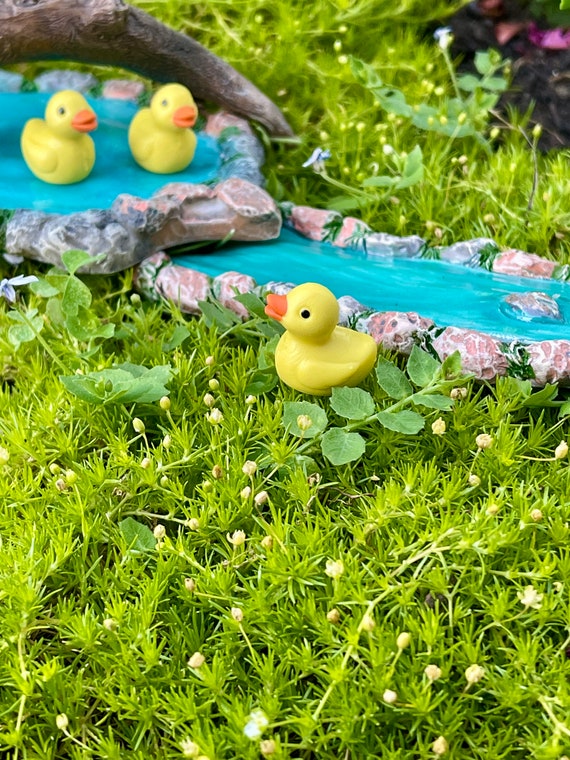 10pcs Tiny Resin Rubber Ducks Miniature Duck Cabochons Mini Fairy