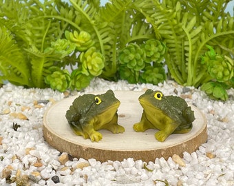 Miniature Frog, Fairy Garden Supply, Miniature Toad, Miniature Animal Figurine, Animal Figurines, Terrarium Supply, Diorama, miniature toad