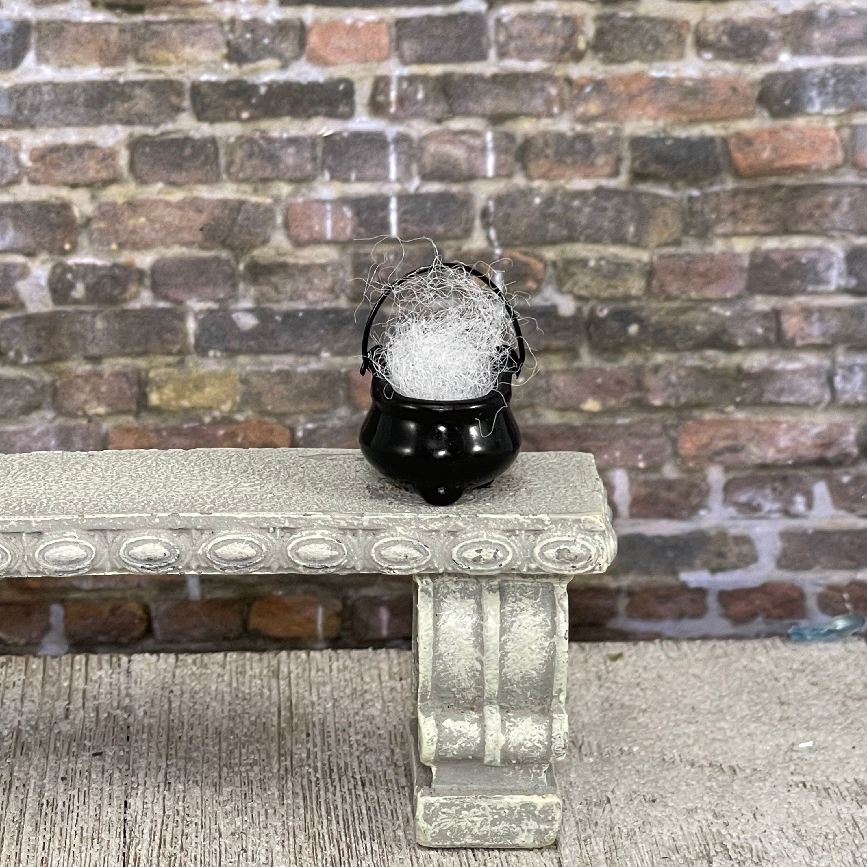 Miniature Cauldron, Dollhouse 1:12 Scale Mini Witch's Brew, Faux ...