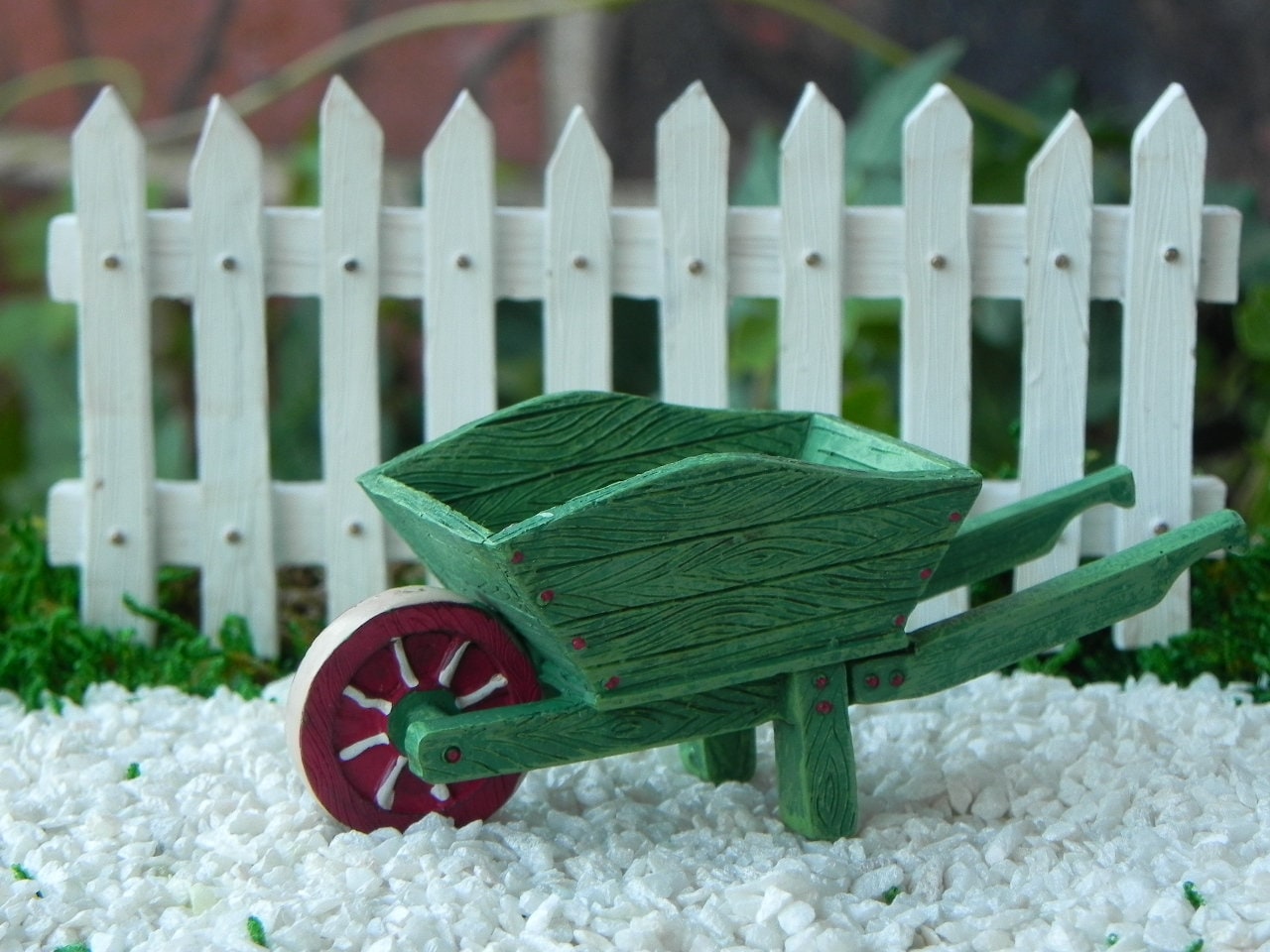 Mini wheelbarrows online