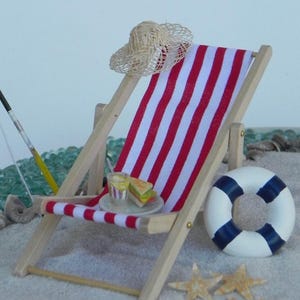 Alasum 2Pcs Miniature Beach Chair Ornaments, Coastal Home Decor With, White Plastic Mini Chairs For Office, Room, Poolside, Or Beach House
