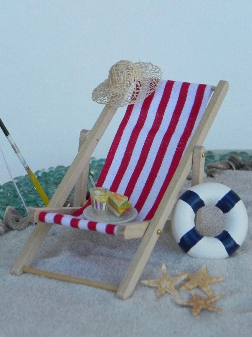 Alasum 2Pcs Miniature Beach Chair Ornaments, Coastal Home Decor With, White Plastic Mini Chairs For Office, Room, Poolside, Or Beach House
