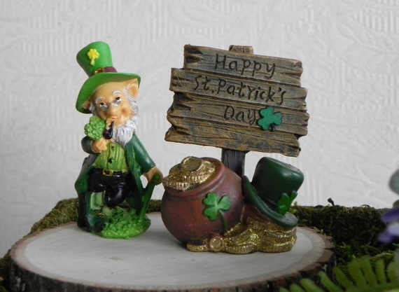 miniature leprechaun hat