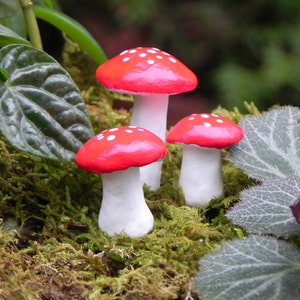 Fairy garden mushrooms, miniature woodland toadstool Set of 3, red, fairy garden accessories