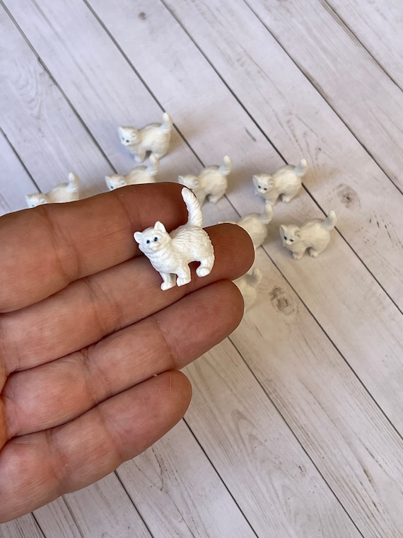 Miniature Girl Mini Kittens Figurine Cat Fairy Garden Dollhouse Accessory Decor Miniature Girl Mini Kittens Figurine Cat Fairy Garden Dollhouse Accessory Decor