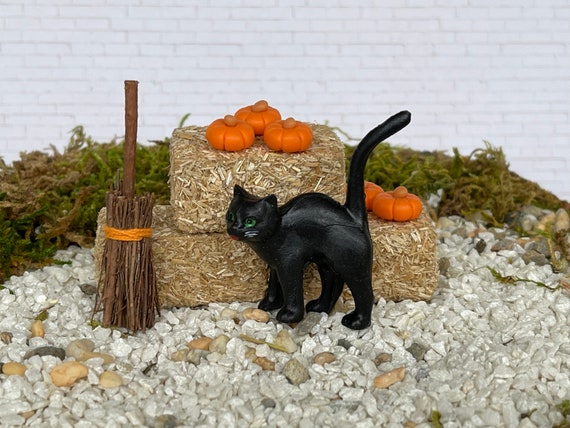 Mini Hay Bales, Miniature Hay Bales, Halloween Miniatures, Fall