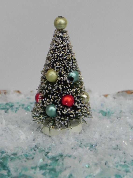 Miniature Christmas Tree, Tiny Christmas, Fairy Garden Accessories Supply,  Sisal Bottle Brush Vintage Style Tree, Dollhouse Decorations 
