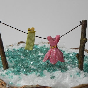 Fairy Garden Clothesline, miniature garden accessories, fairy garden accessory, fairy clothes out to dry, outdoor fairy garden supply