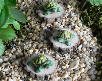 ONE Miniature Fairy Garden Turtle on real wood slice, fairy garden accessories, miniature turtle, terrarium supply, miniature turtle
