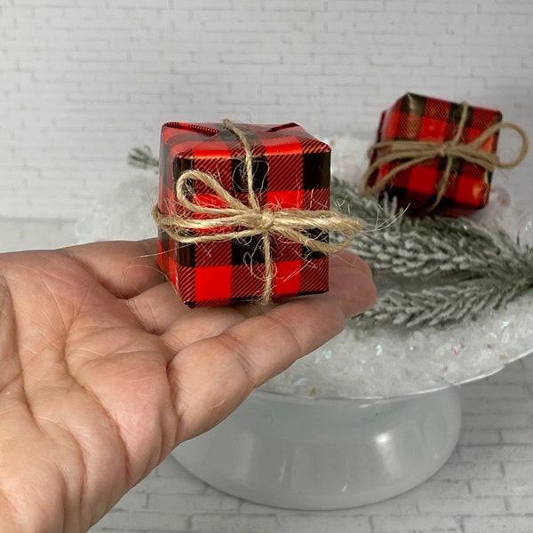 Miniature Presents Gifts Packages, Christmas minis, fairy garden accessories, mini Christmas Decoration, craft supplies, cake topper