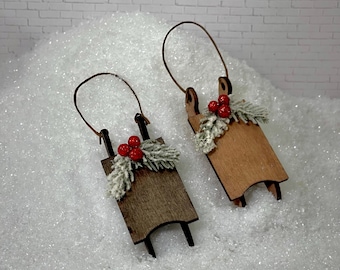 ONE Miniature Sled Christmas Dollhouse Decor Decoration Ornament, Fairy Garden Accessory, Village Mini, Holiday Diorama Cup Cake Topper