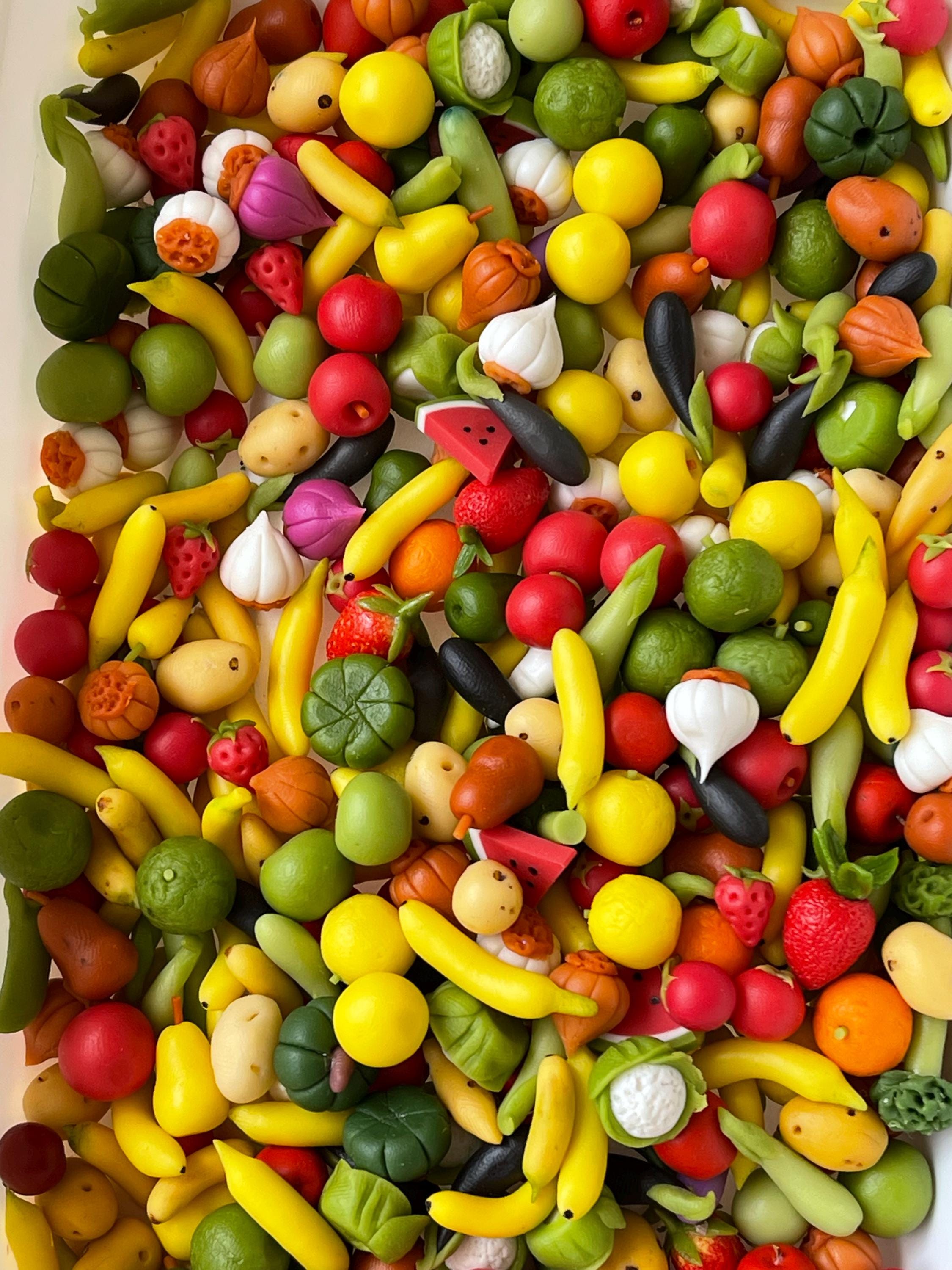  Fruits & Vegetables オブジェ　グレープ Fruits & Vegetables オブジェ グレープ Tiny Ceramic Vegetables in