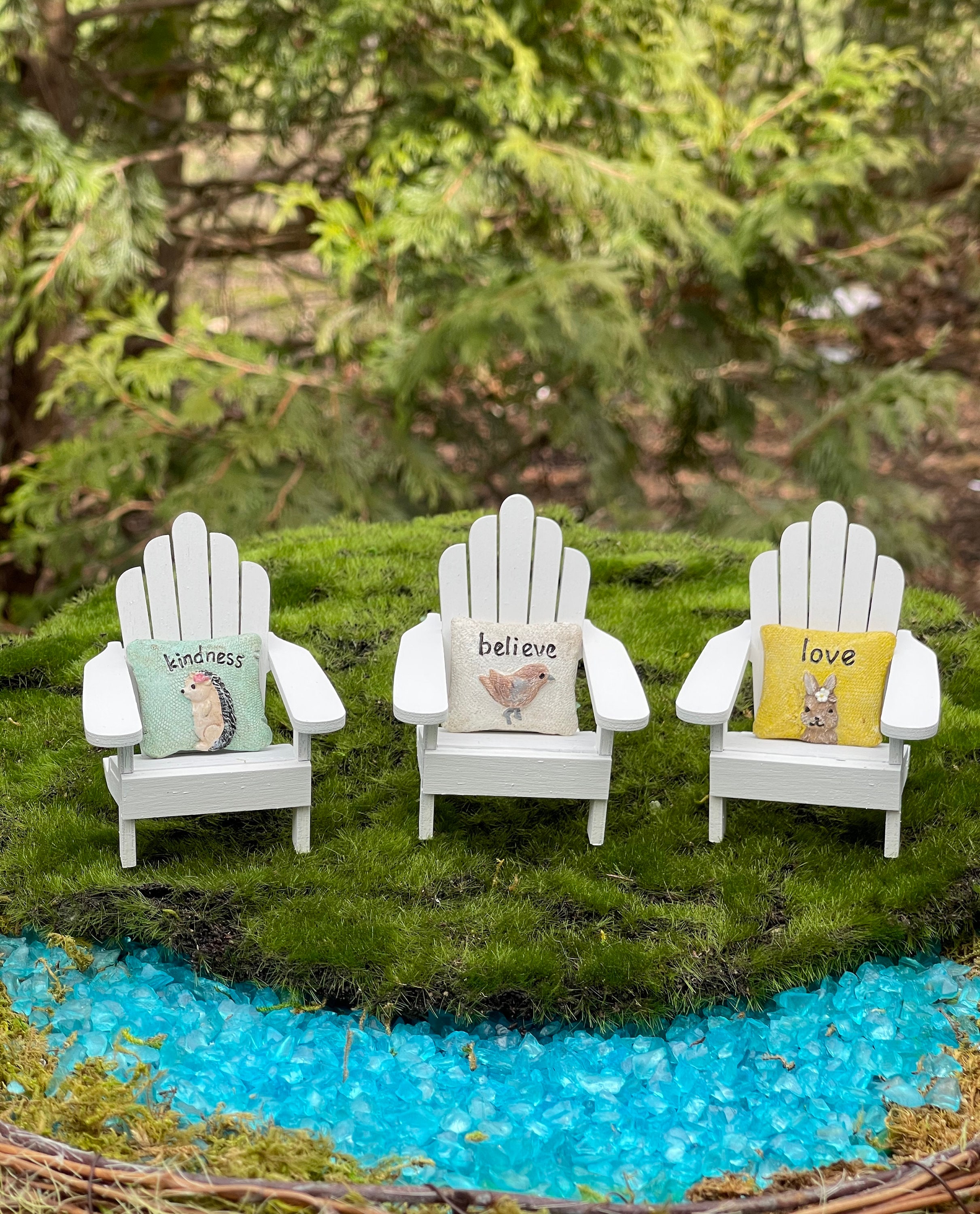 MDDサイズ　ホワイト ミニチェア 花柄クッション付き Handcrafted Miniature Adirondack Chair, Miniature Pillow, Fairy