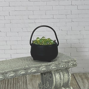 Miniature Halloween Cauldron, Bubbling Cauldron, Dollhouse Miniature, Fairy Garden Accessories, Diorama Supply, Witch Haunted House bild 3