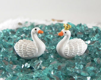 Fairy garden accessories - supply - ONE swan - terrarium supplies - craft supply - mini garden supplies