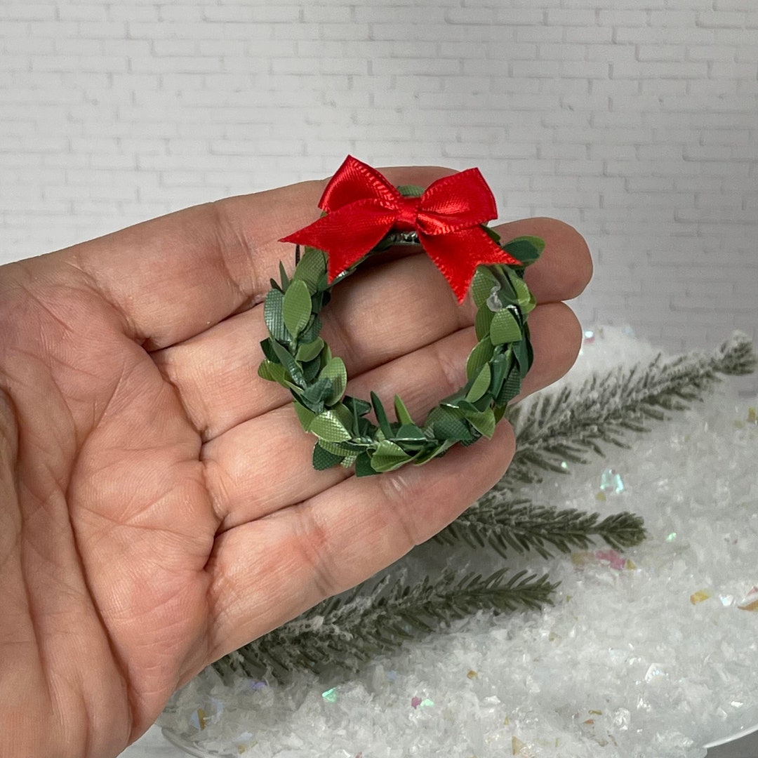 Miniature Christmas Wreath, Artificial Boxwood Wreath, Dollhouse Minis — free download