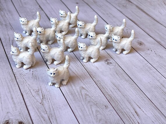 Miniature Girl Mini Kittens Figurine Cat Fairy Garden Dollhouse Accessory Decor Miniature Girl Mini Kittens Figurine Cat Fairy Garden Dollhouse Accessory Decor
