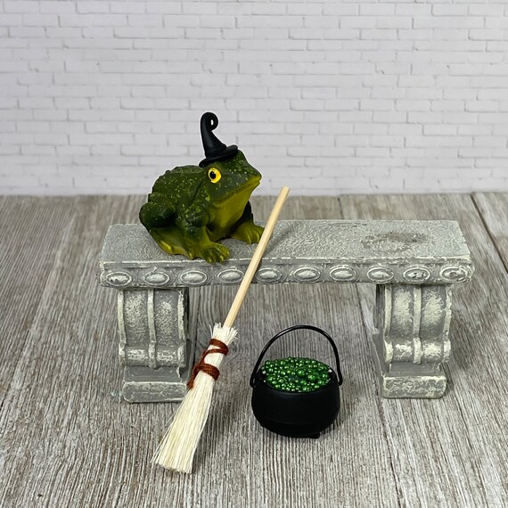 Mini Halloween Witch Brew Spell Cauldron Figurine Fairy Garden Miniature Decor Mini Halloween Witch Brew Spell Cauldron Figurine Fairy Garden Miniature Decor