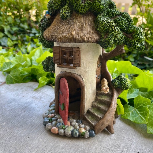 Fairy Lodge, Fairy Garden House Cottage Hinged Door Opens Opening, Garden Decor, Accessory Mini Figurine Cat Accessories Outdoor Decoration
