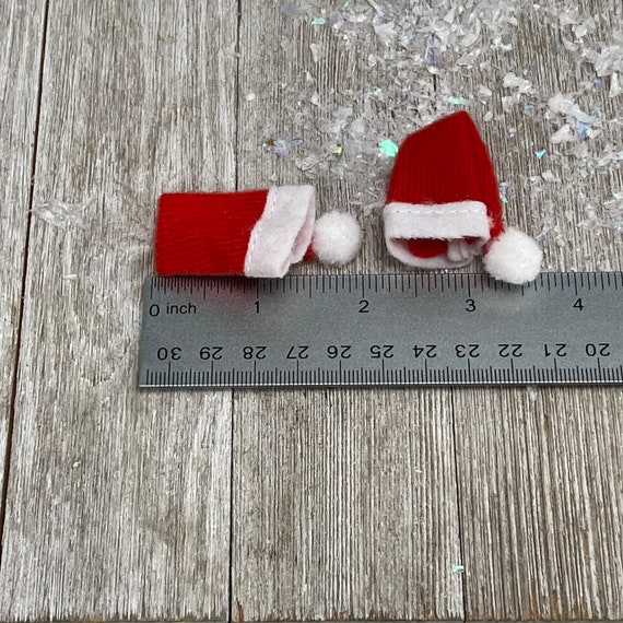 Miniature Santa Hat, Christmas Dollhouse Miniatures, Fairy Garden  Accessories, Christmas Craft Supplies, Mini Santa Hat, Small Santa Hat 