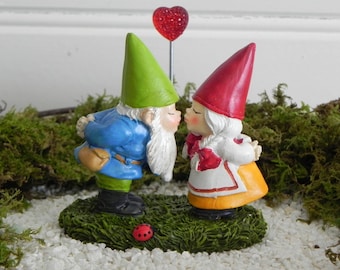 Miniature Gnome fairy garden accessory, kissing mr and mrs gnome, faceted heart on stake pick, kissing gnomes, Valentines minis, cake topper