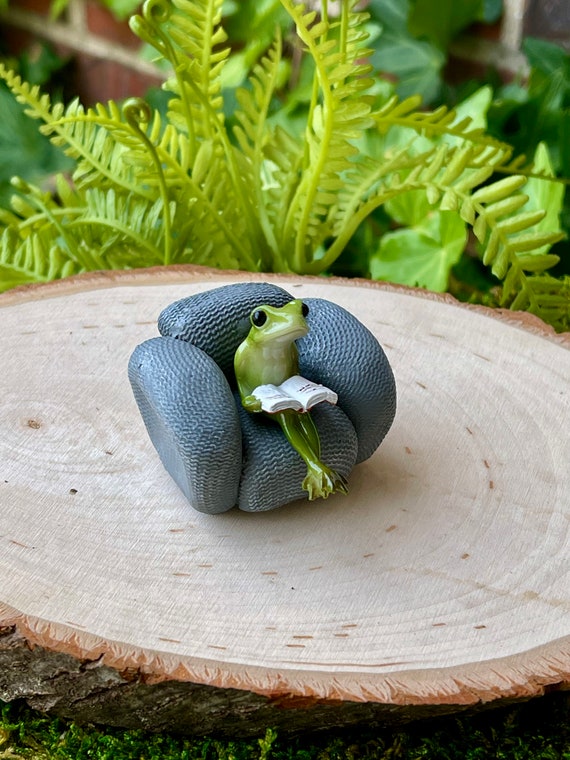Miniature Frog on Chair Reading Book, Fairy Garden Accessories, Fairy Furniture, Cake Topper, miniature toad, miniature sofa