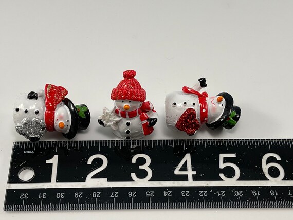 ONE Miniature Snowman, Christmas Miniatures, Dollhouse Miniatures, Fairy  Garden Accessories, Mini Snowman, Christmas Minis 