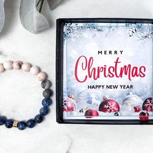 Presente de Natal para mulheres, cartão de Natal, joias de Natal SODALITE em ouro 18k e zebra rosa pulseira de cristal de cura elástica de 8 mm para mulheres