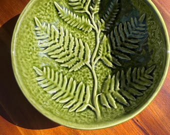Vintage Olfaire Portugal Pottery Green Fern Leaf Majolica Ceramic Serving Bowl Dish