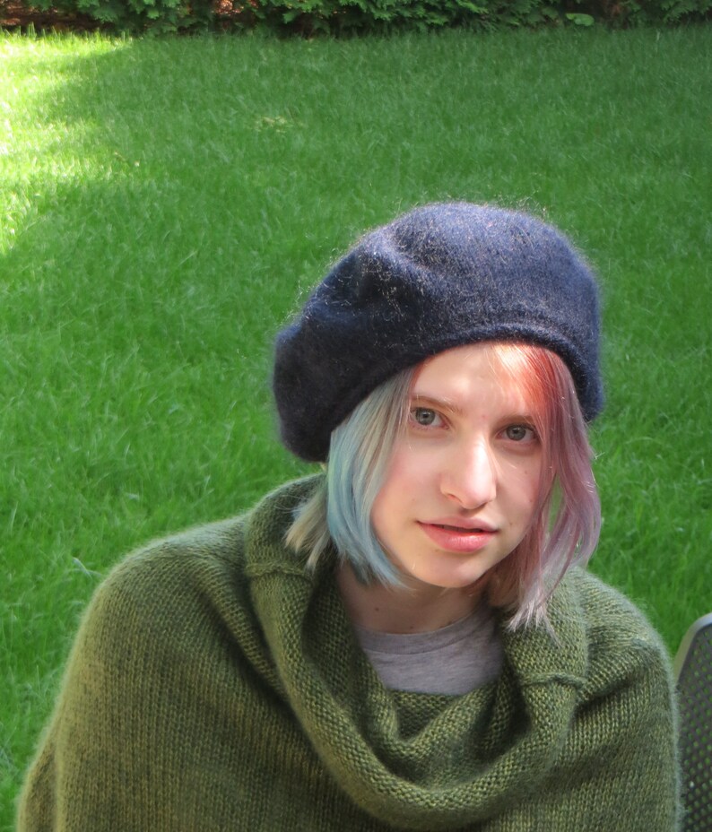 CASHMERE BERET Tam navy cashmere mohair silk