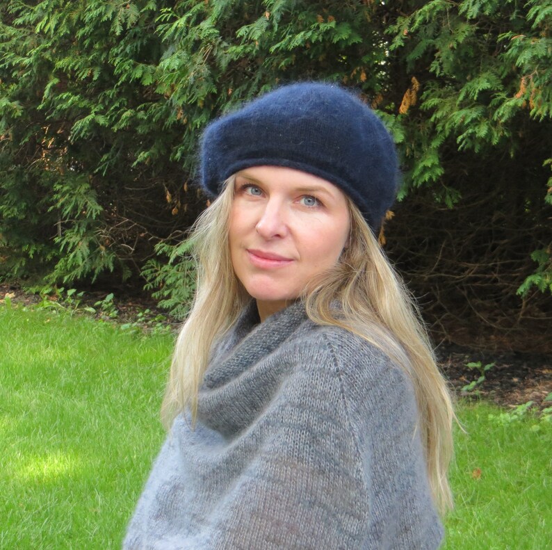 CASHMERE BERET Tam navy cashmere mohair silk