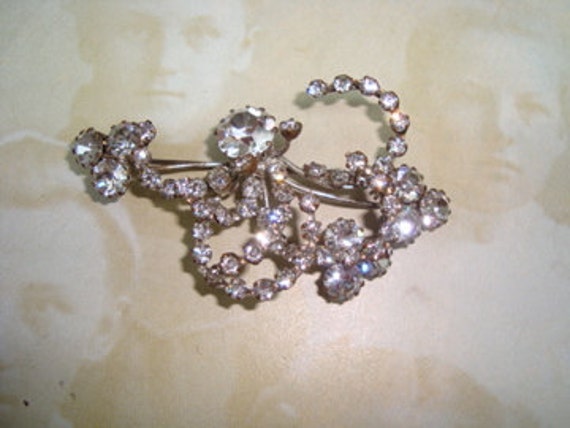 Beautiful Rhinestone Vintage Brooch 1920s